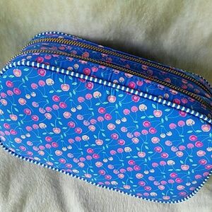 Cosmetic/Travel Bag  🌸